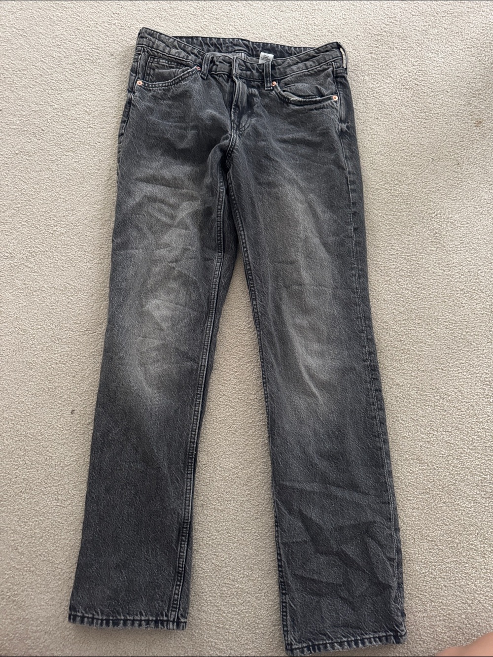 Women’s Black Straight-Leg Jeans (ZARA)